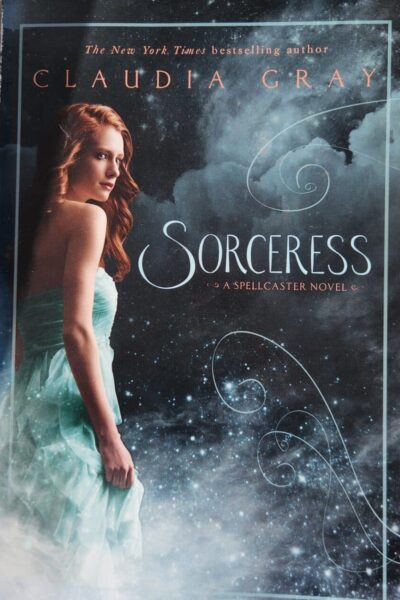 SORCERESS